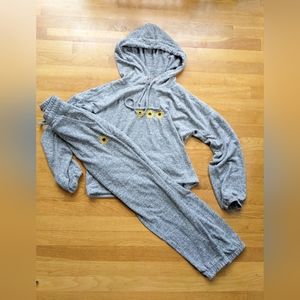 Women's sweat set. Gray. Sunflowers. Size Large.